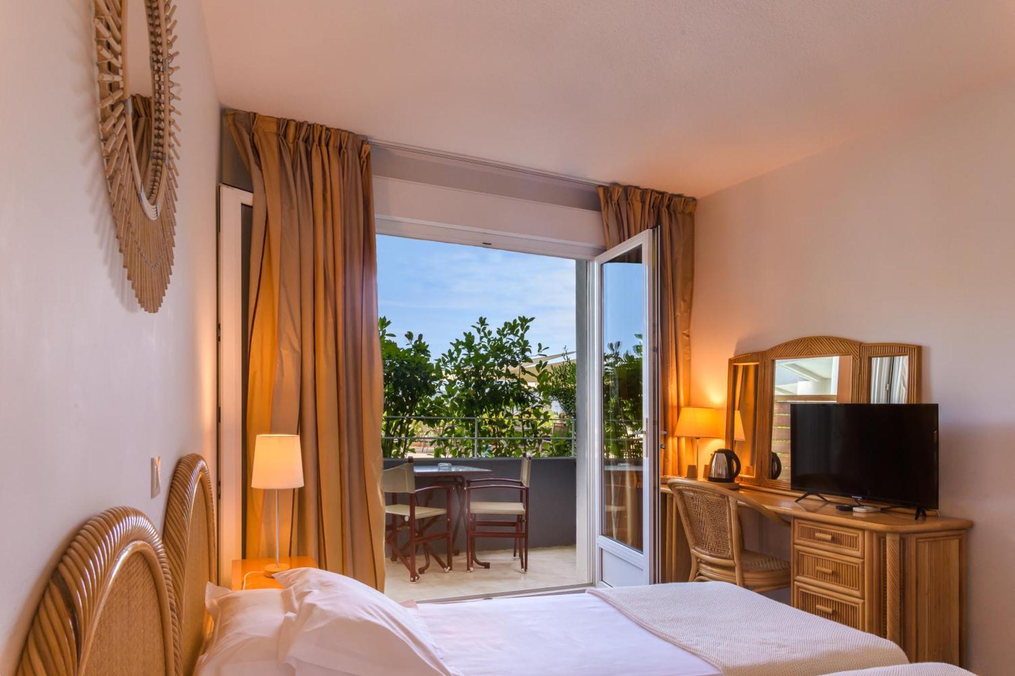 Hotel Le Tilbury Porto-Vecchio (Corsica) Exterior foto